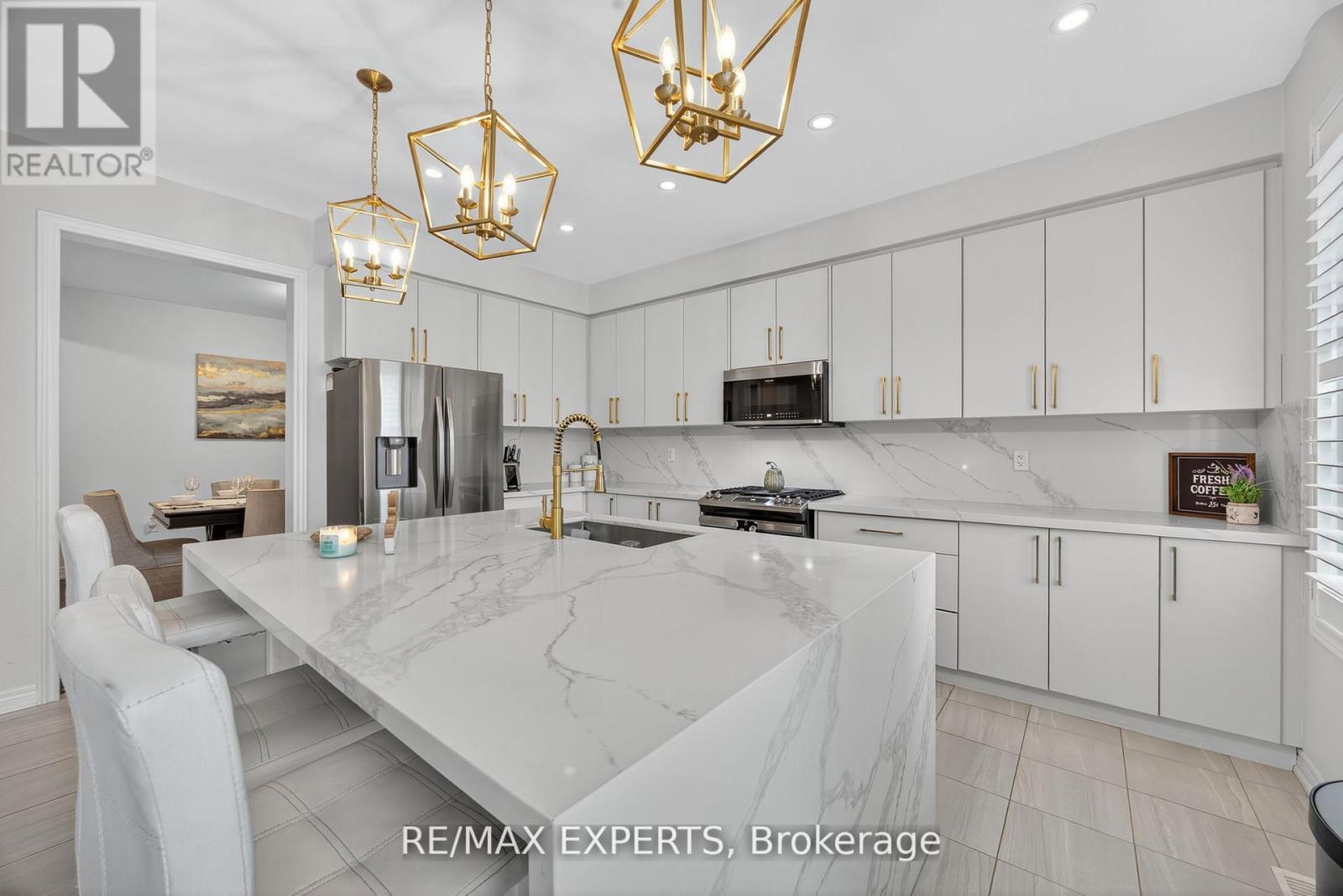 66 Robb Thompson Road, East Gwillimbury, Ontario  L0G 1M0 - Photo 9 - N12845254