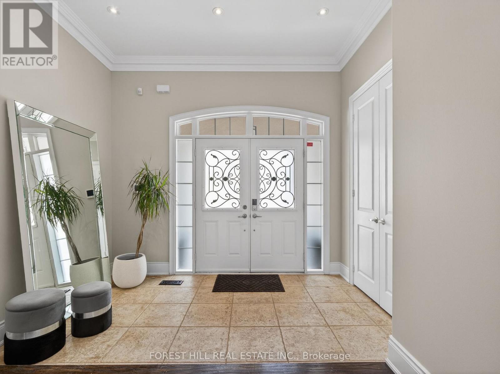 232 Luca Avenue, Vaughan, Ontario L6A 0X3 - Photo 2 - N12845304