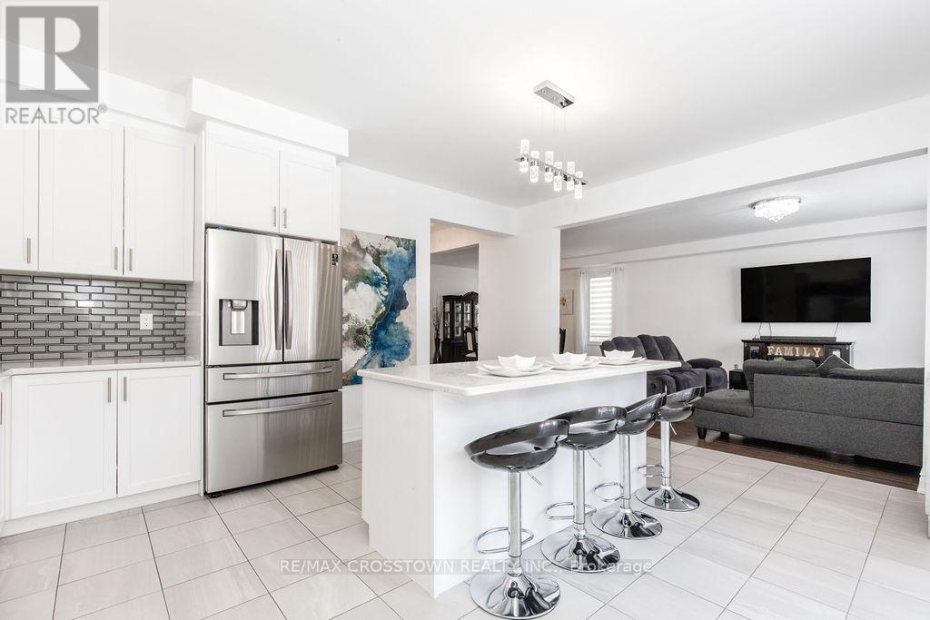 11 Middleton Drive, Wasaga Beach, Ontario  L9Z 0L1 - Photo 13 - S12845158