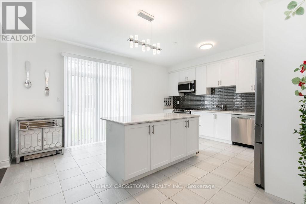 11 Middleton Drive, Wasaga Beach, Ontario  L9Z 0L1 - Photo 15 - S12845158