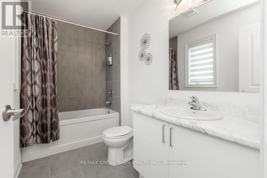 11 Middleton Drive, Wasaga Beach, Ontario  L9Z 0L1 - Photo 33 - S12845158