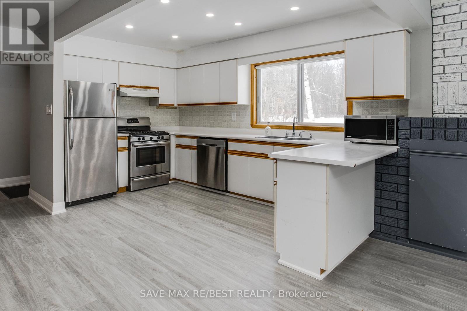 910 Concession Rd 17 W, Penetanguishene, Ontario  L9M 1R3 - Photo 12 - S12845280