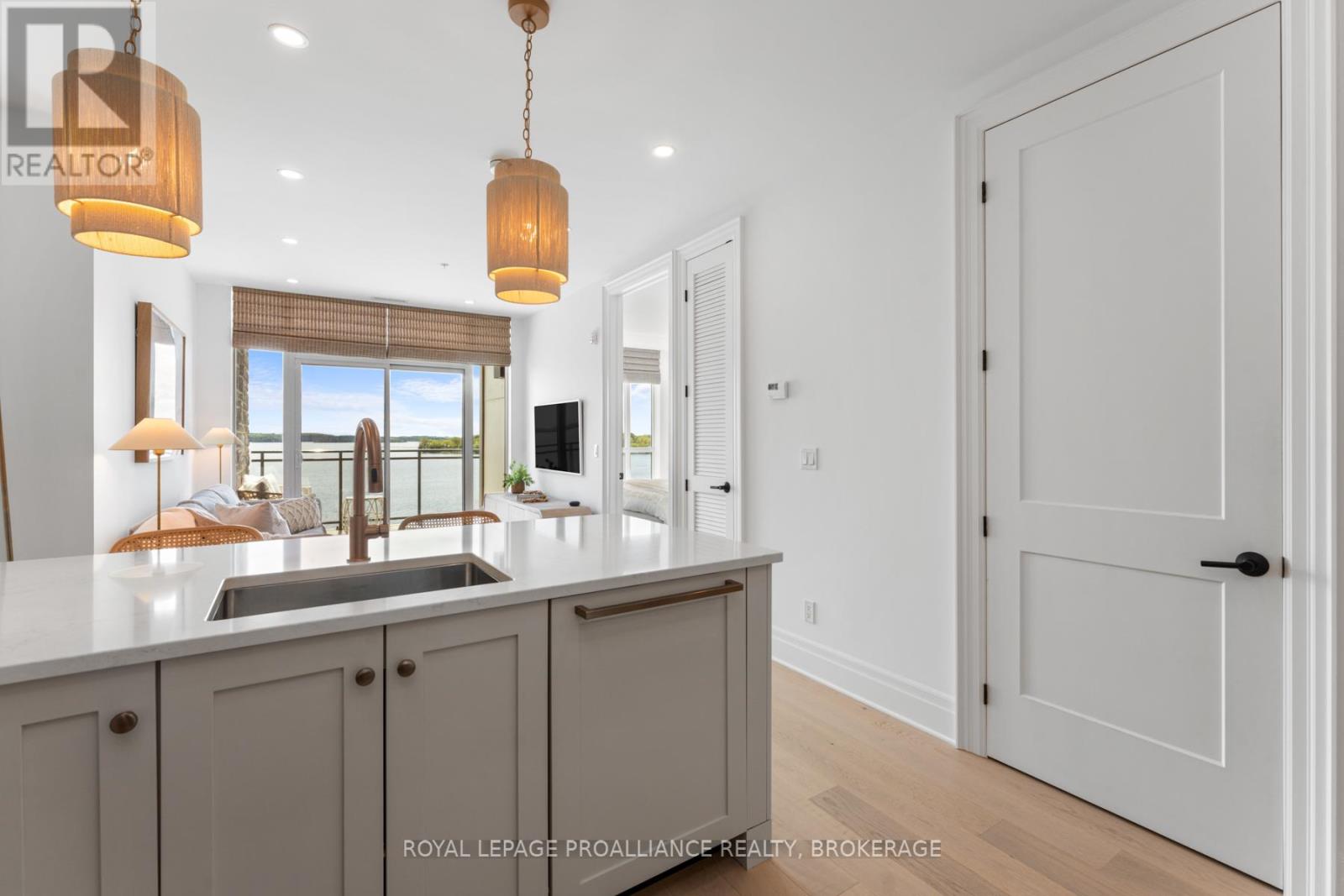 618 - 129b South Street, Gananoque, Ontario K7G 0B1 - Photo 6 - X12845222