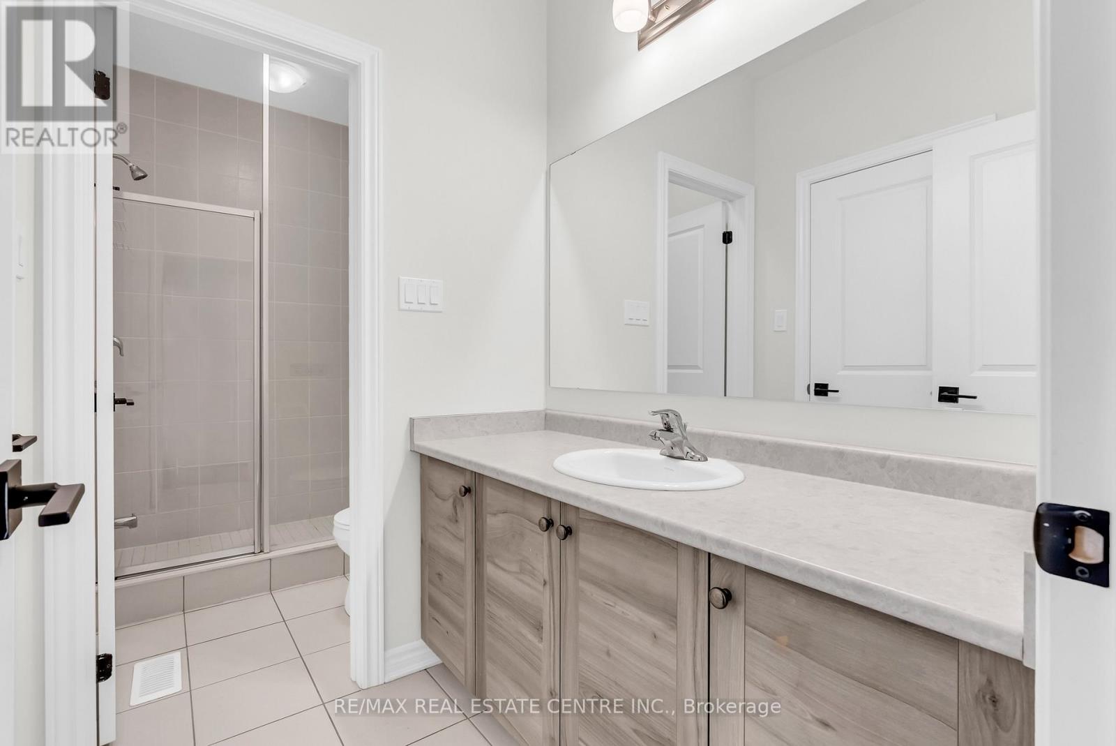 22 Spinland Street, Caledon, Ontario  L7C 4K4 - Photo 38 - W12770926