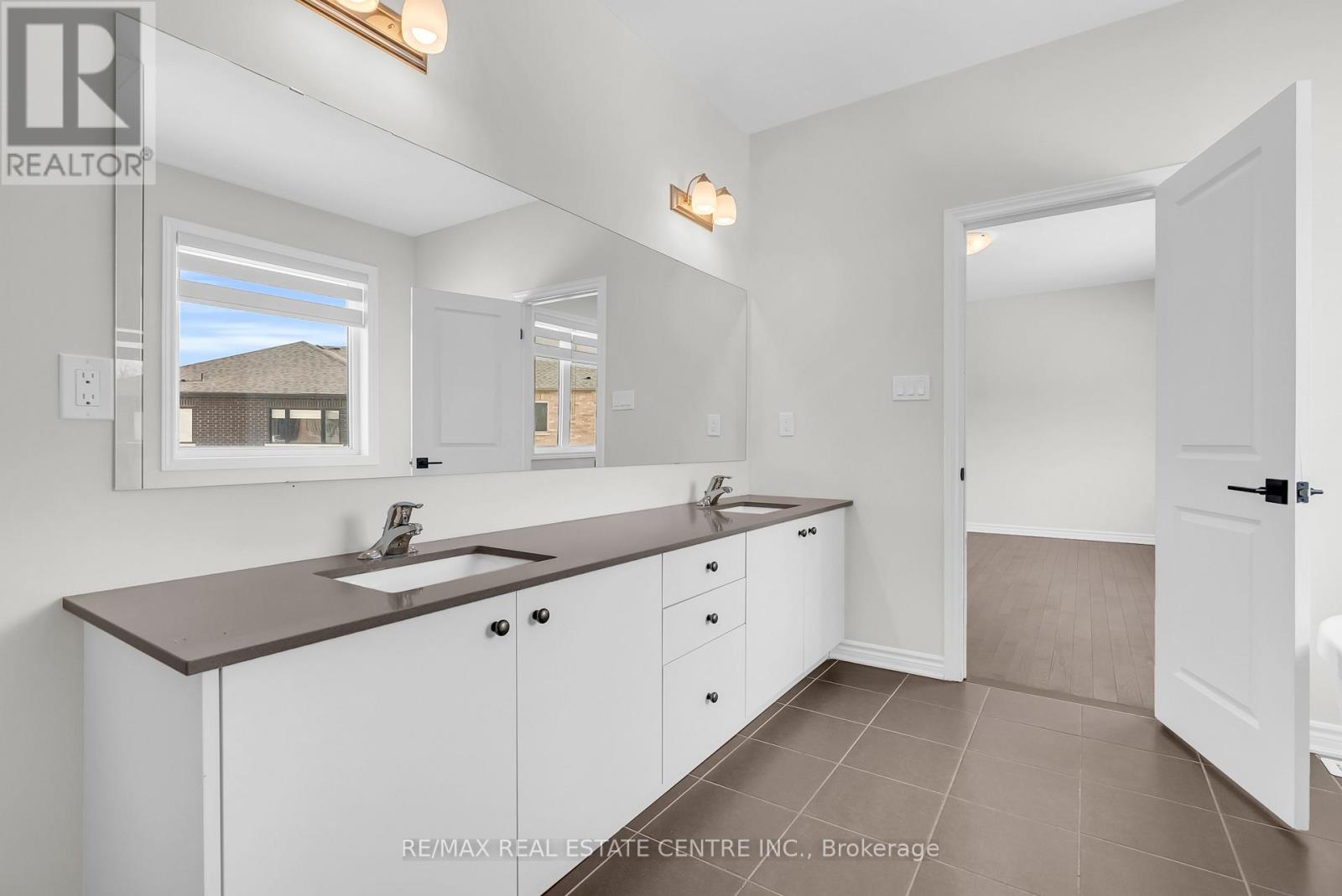 22 Spinland Street, Caledon, Ontario  L7C 4K4 - Photo 33 - W12770926