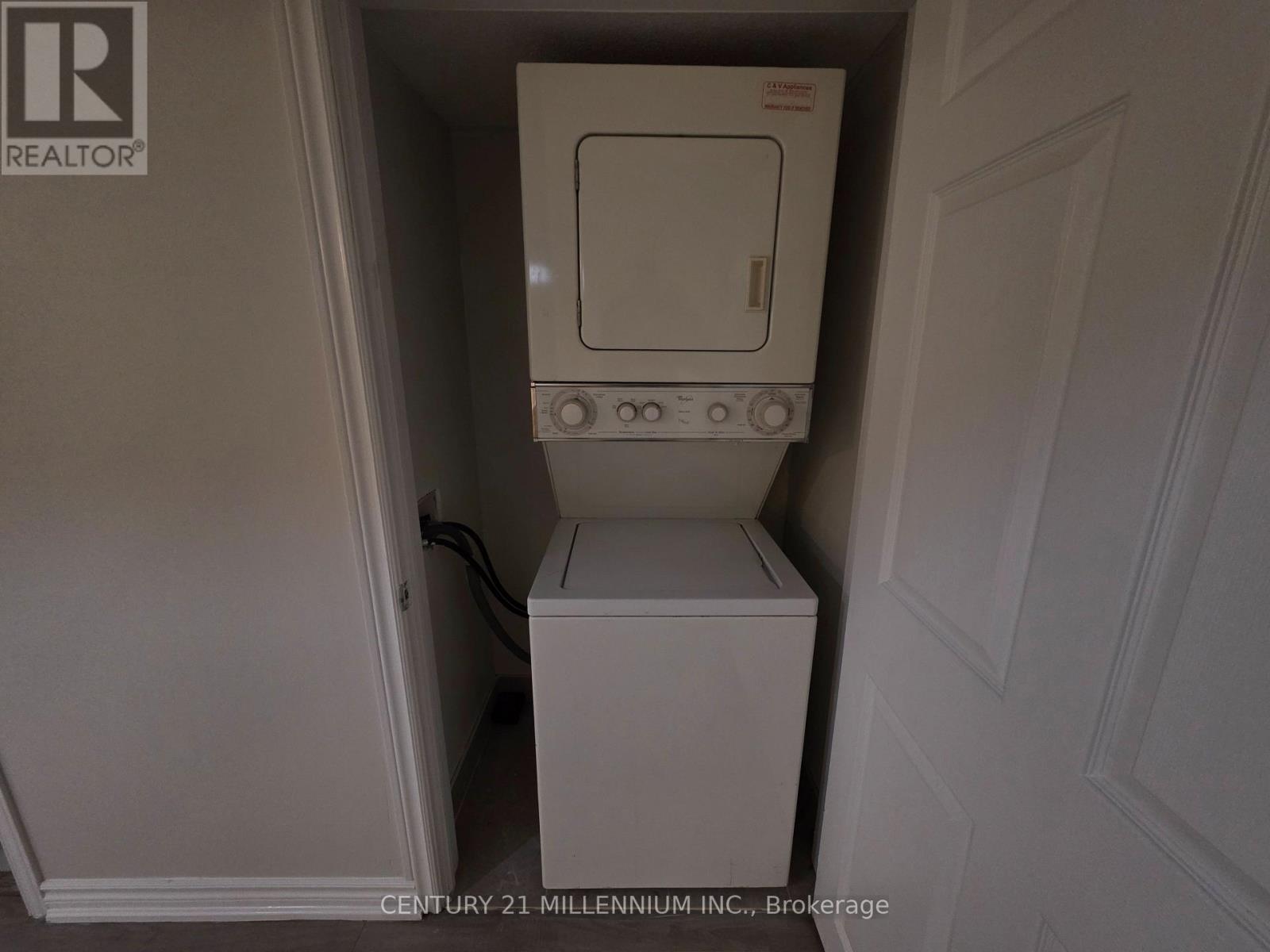 Bsmt - 30 Wexford Road, Brampton, Ontario  L6Z 2W3 - Photo 11 - W12841692