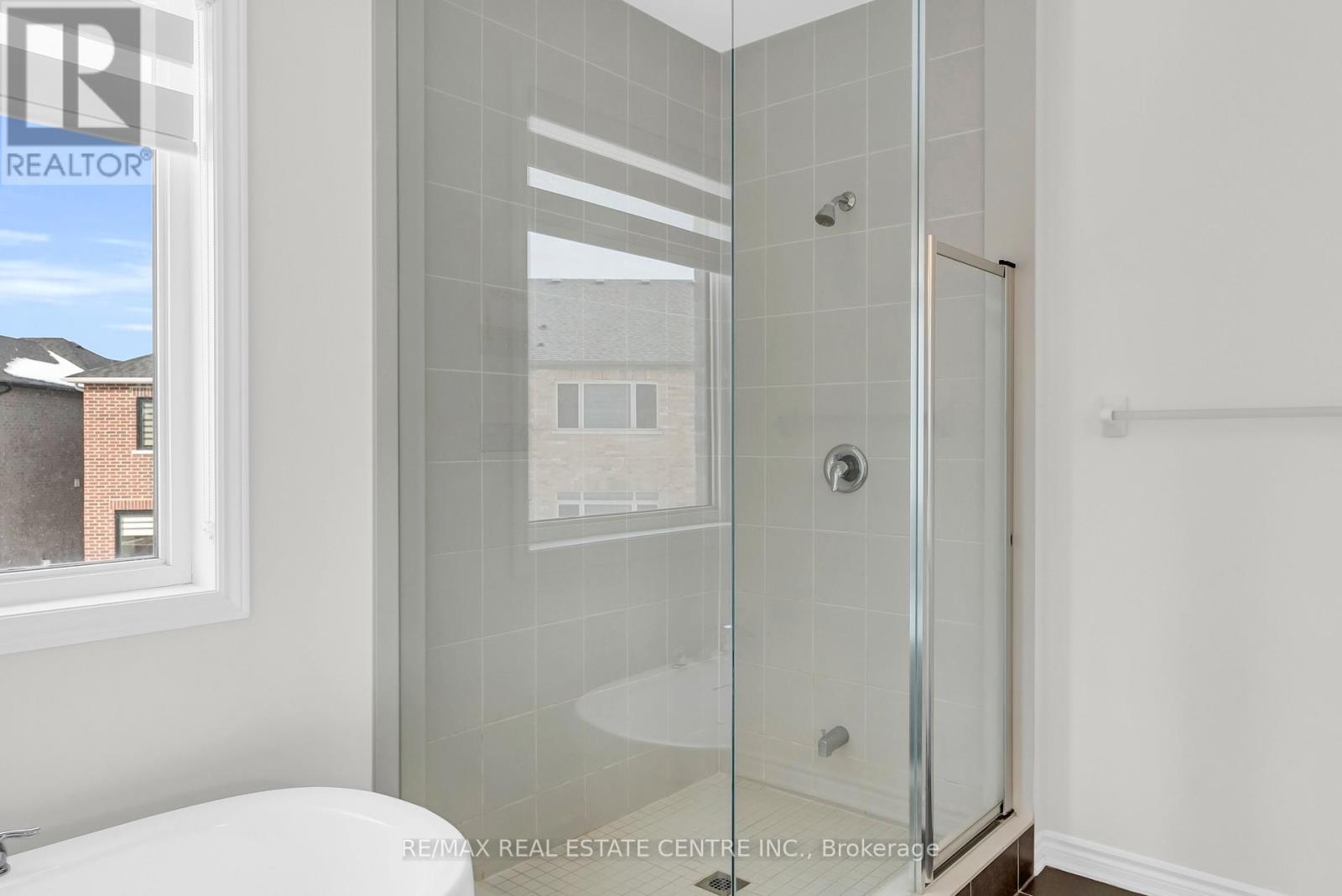 22 Spinland Street, Caledon, Ontario  L7C 4K4 - Photo 35 - W12770926