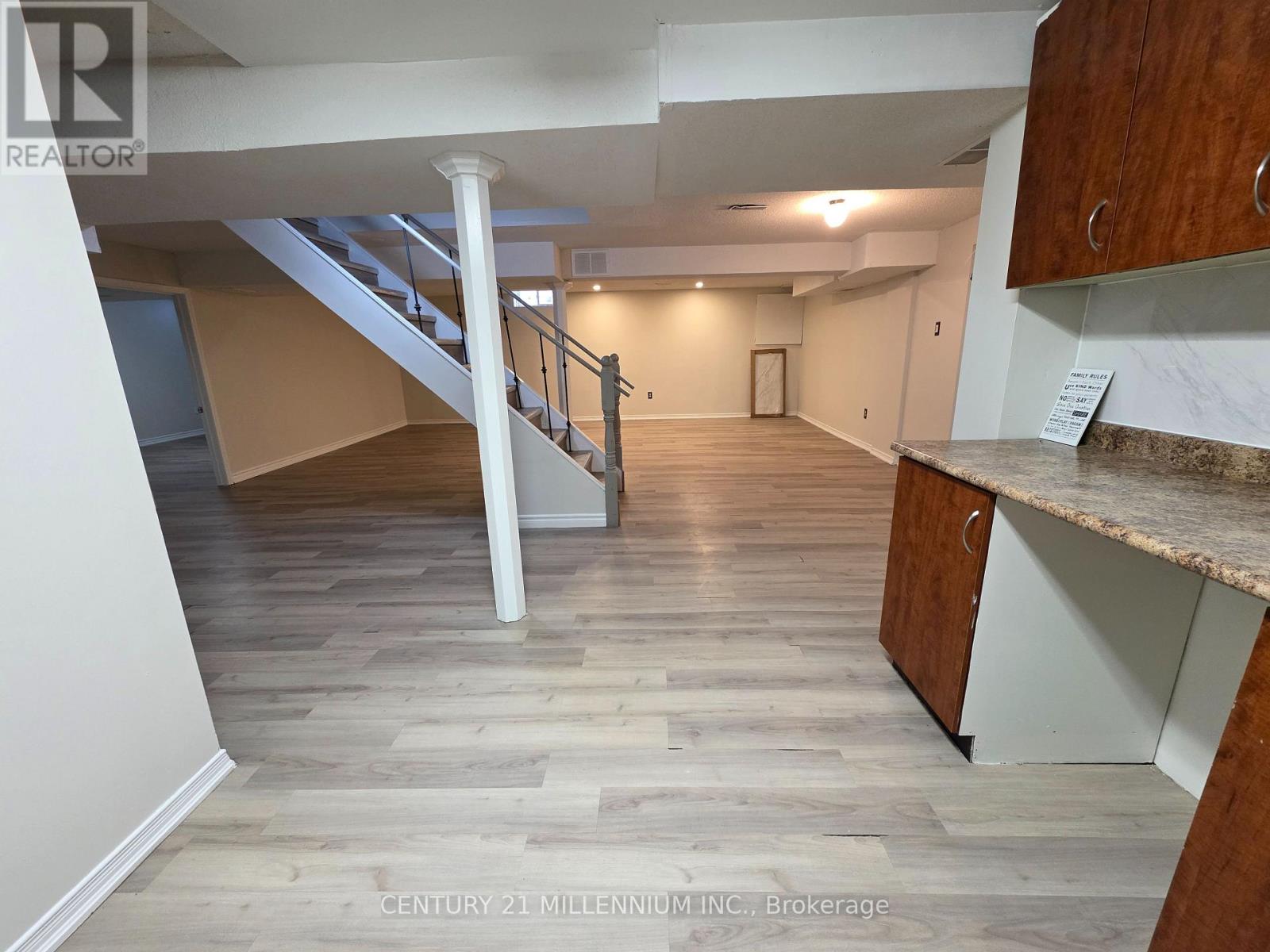 Bsmt - 30 Wexford Road, Brampton, Ontario  L6Z 2W3 - Photo 8 - W12841692