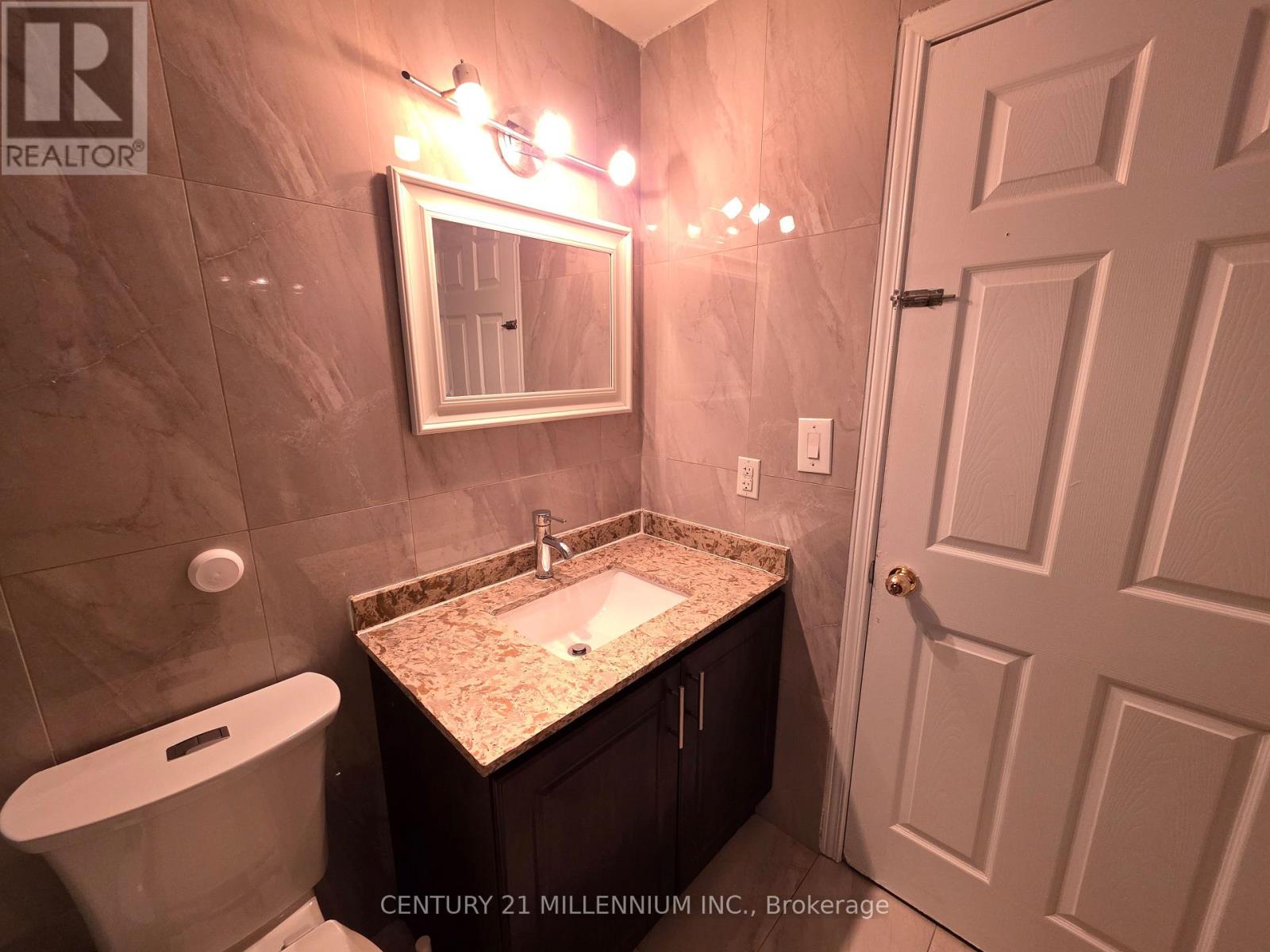 Bsmt - 30 Wexford Road, Brampton, Ontario  L6Z 2W3 - Photo 12 - W12841692