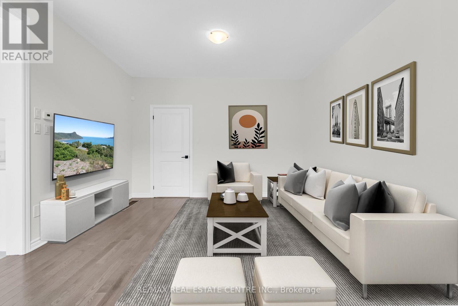 22 Spinland Street, Caledon, Ontario  L7C 4K4 - Photo 7 - W12770926