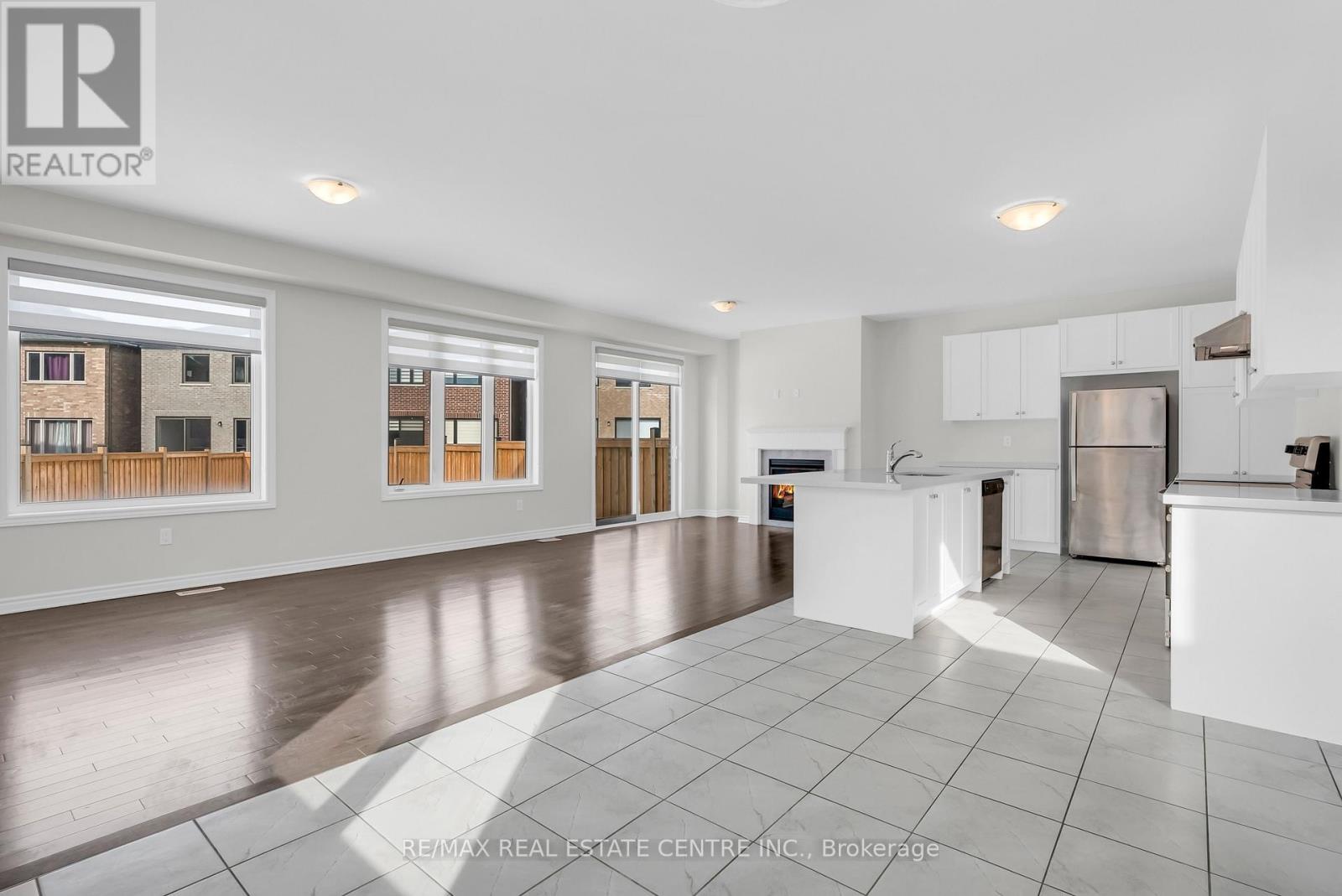 22 Spinland Street, Caledon, Ontario  L7C 4K4 - Photo 8 - W12770926