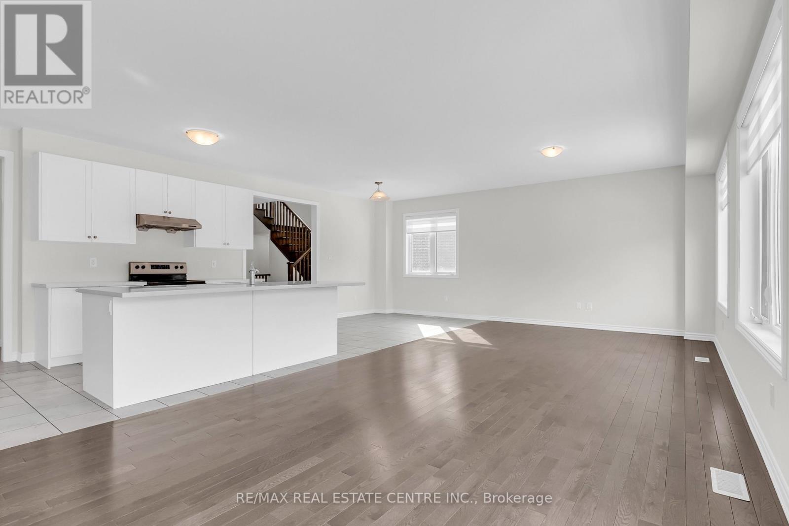 22 Spinland Street, Caledon, Ontario  L7C 4K4 - Photo 12 - W12770926