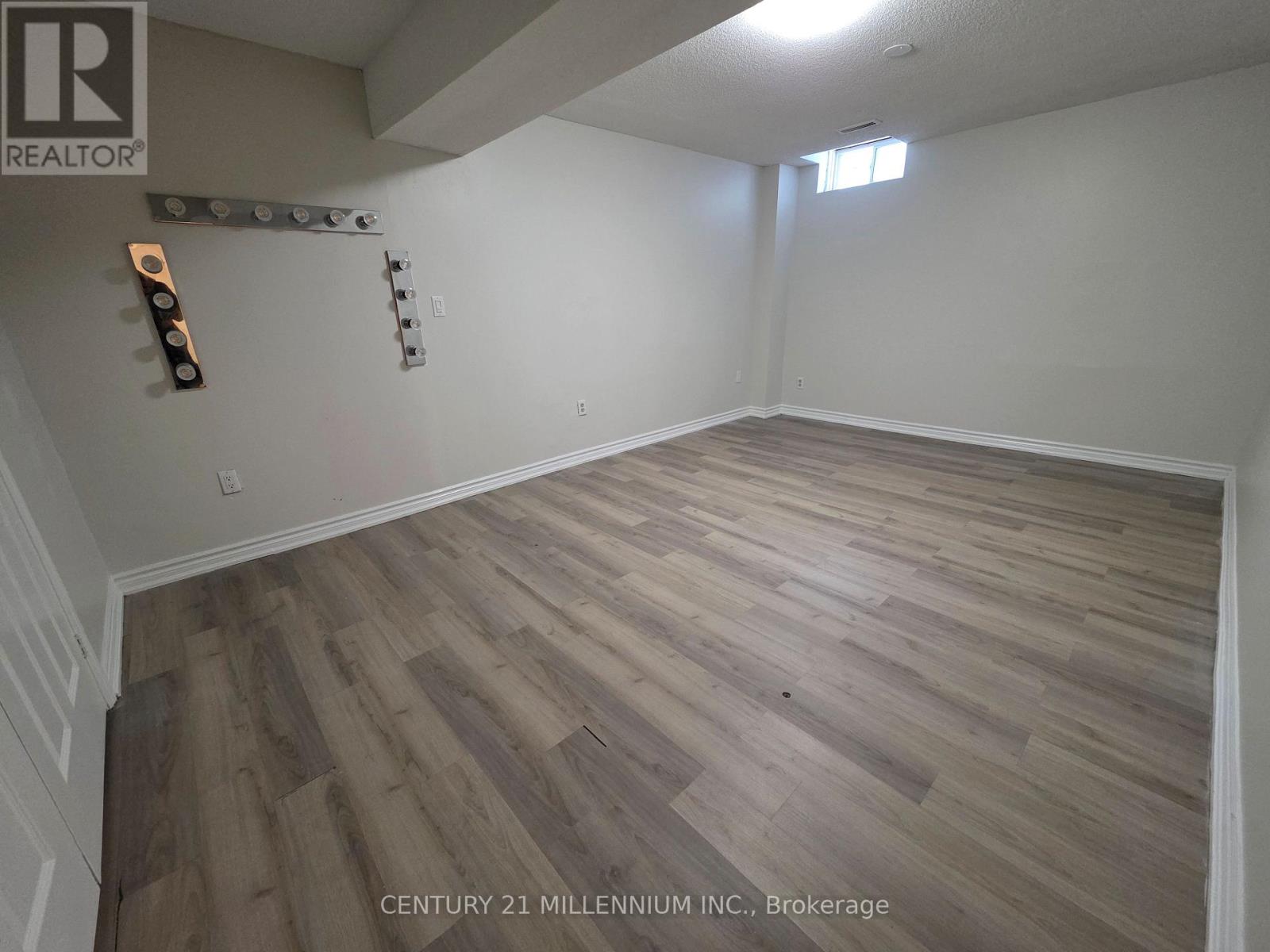 Bsmt - 30 Wexford Road, Brampton, Ontario  L6Z 2W3 - Photo 17 - W12841692