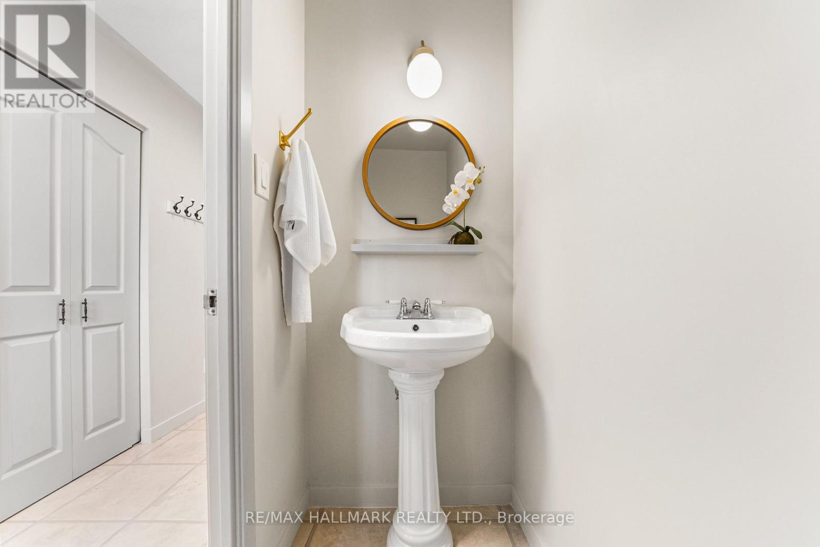 619 Timber Lane, Burlington, Ontario  L7L 4B1 - Photo 14 - W12845236