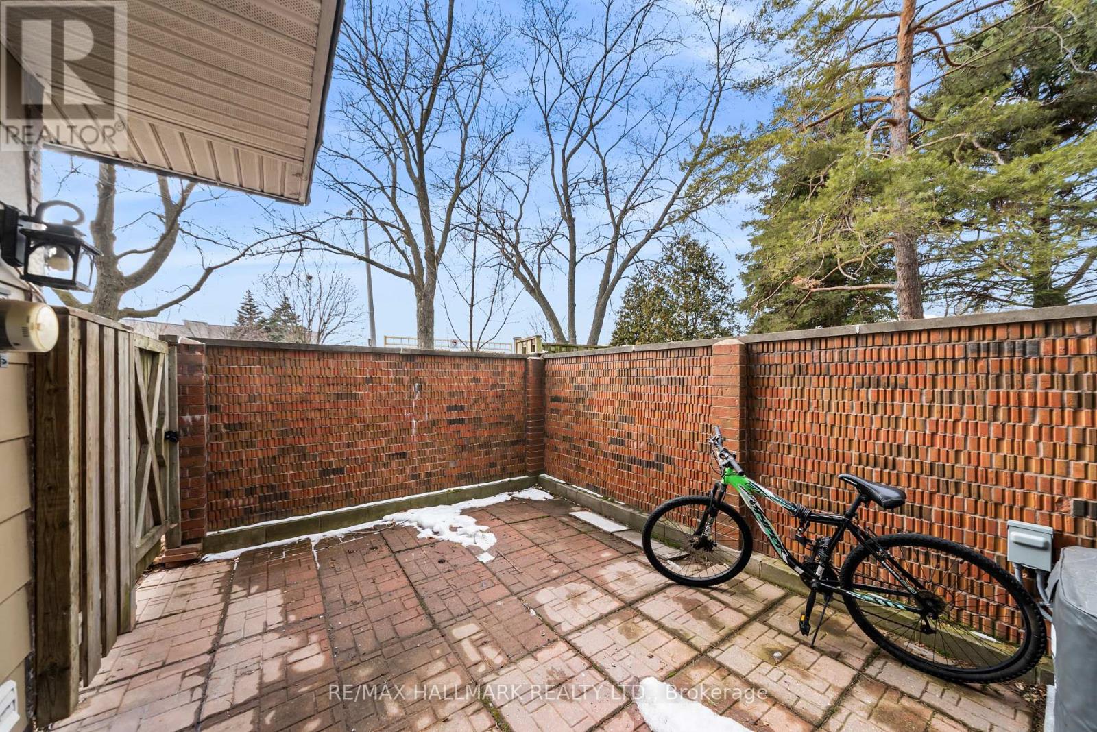 619 Timber Lane, Burlington, Ontario  L7L 4B1 - Photo 32 - W12845236