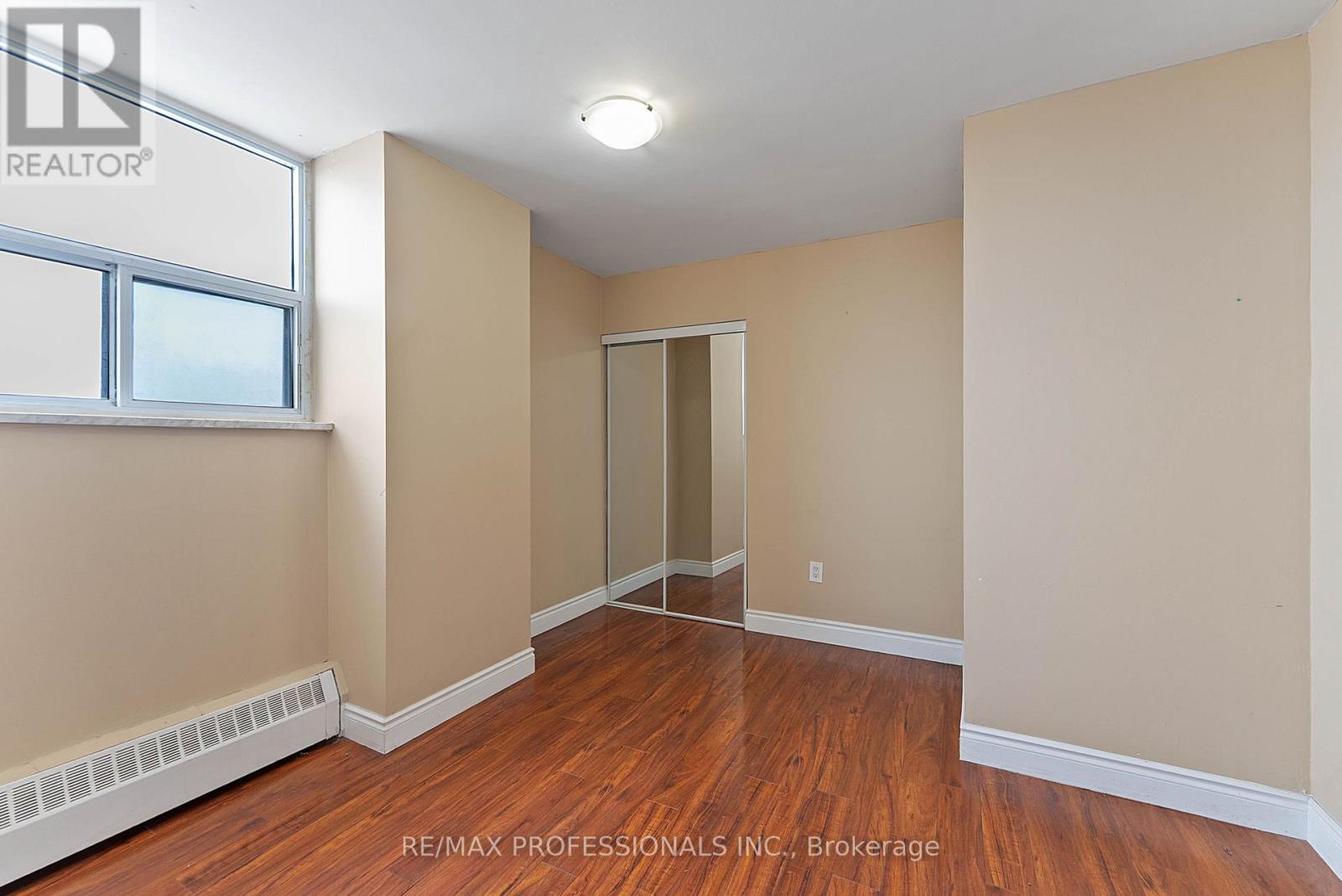 1405 - 390 Dixon Road, Toronto, Ontario  M9R 1T4 - Photo 19 - W12845260