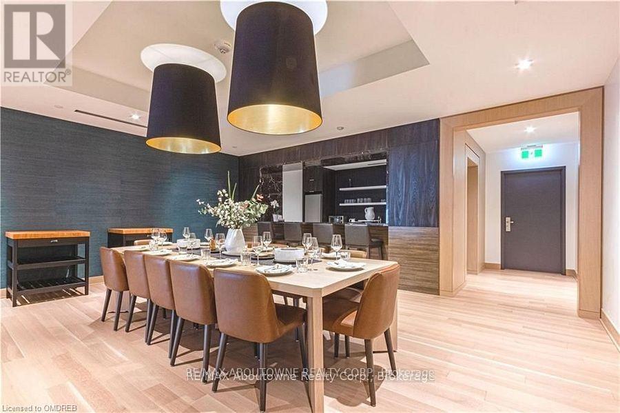 B0822 - 133 Bronte Road, Oakville, Ontario  L6L 3C1 - Photo 14 - W12845268