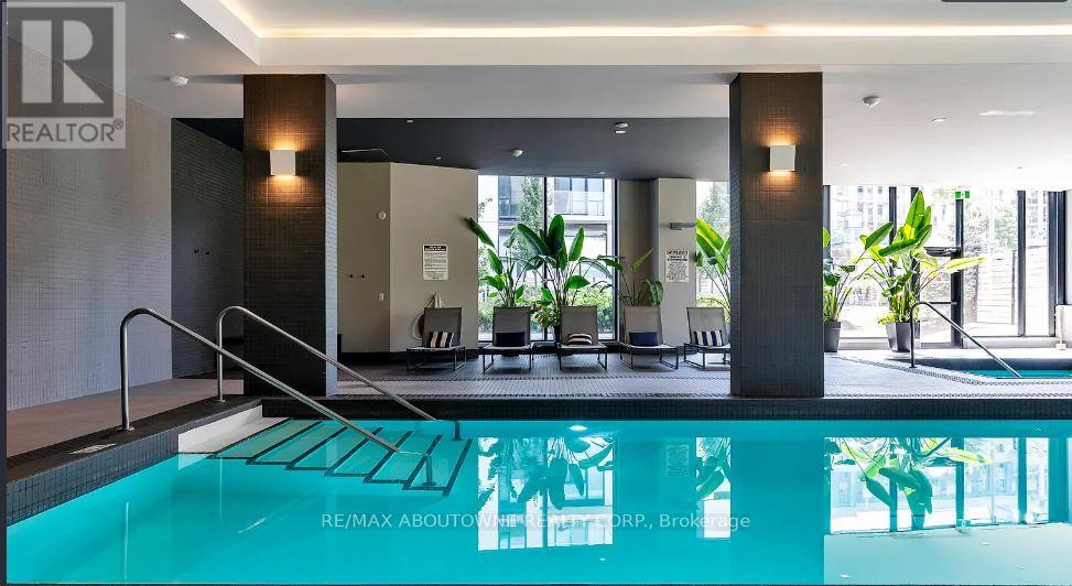 B0822 - 133 Bronte Road, Oakville, Ontario  L6L 3C1 - Photo 19 - W12845268