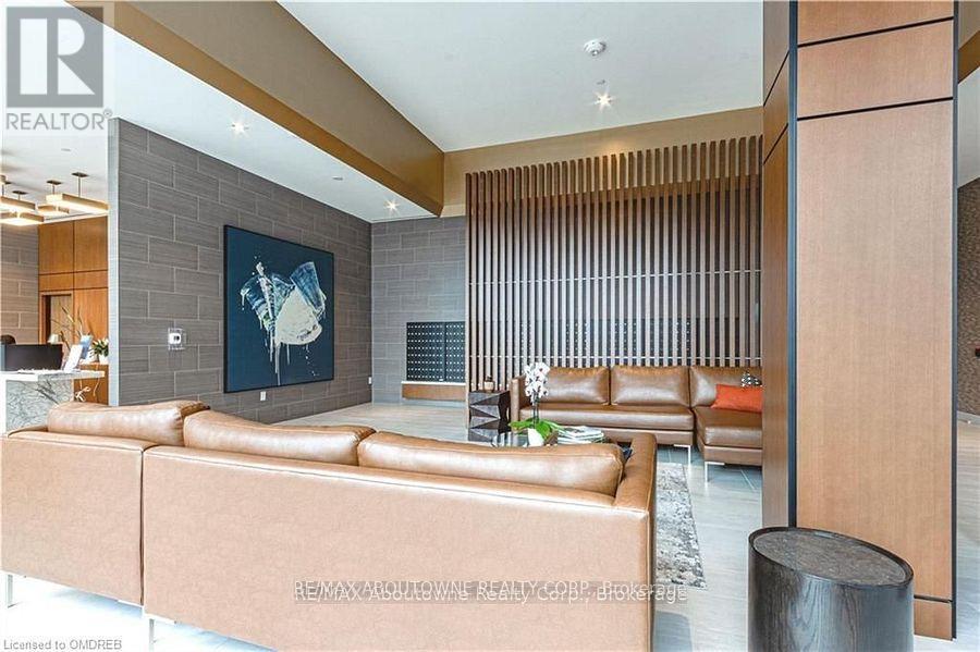 B0822 - 133 Bronte Road, Oakville, Ontario  L6L 3C1 - Photo 23 - W12845268