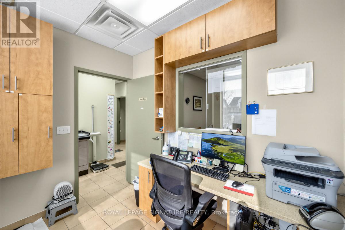 201 - 100 Pertosa Drive, Brampton, Ontario  L6X 0H9 - Photo 11 - W12845286