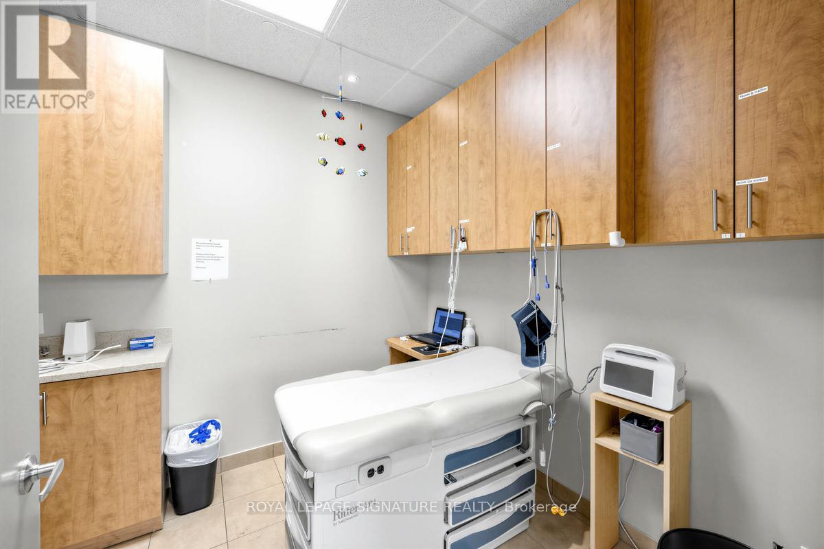 201 - 100 Pertosa Drive, Brampton, Ontario  L6X 0H9 - Photo 17 - W12845286