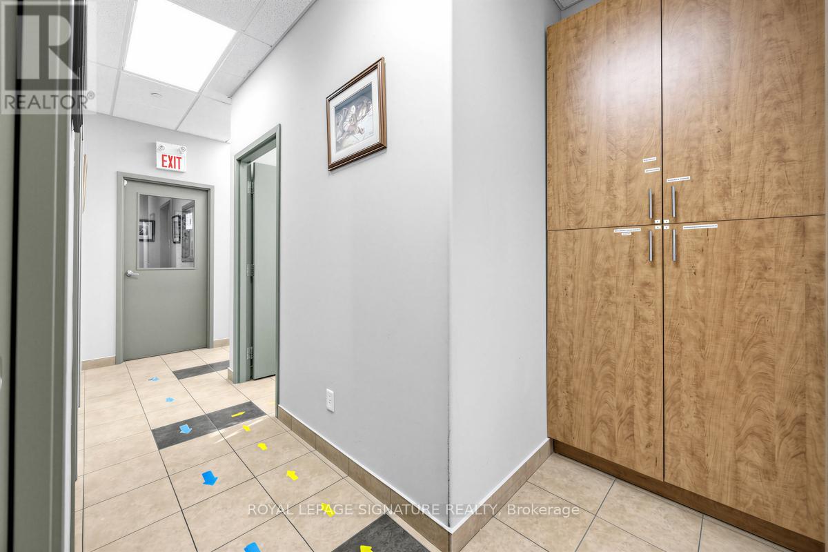 201 - 100 Pertosa Drive, Brampton, Ontario  L6X 0H9 - Photo 24 - W12845286