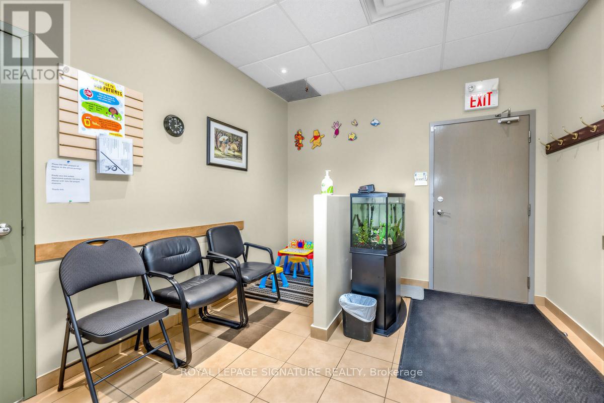 201 - 100 Pertosa Drive, Brampton, Ontario  L6X 0H9 - Photo 3 - W12845286