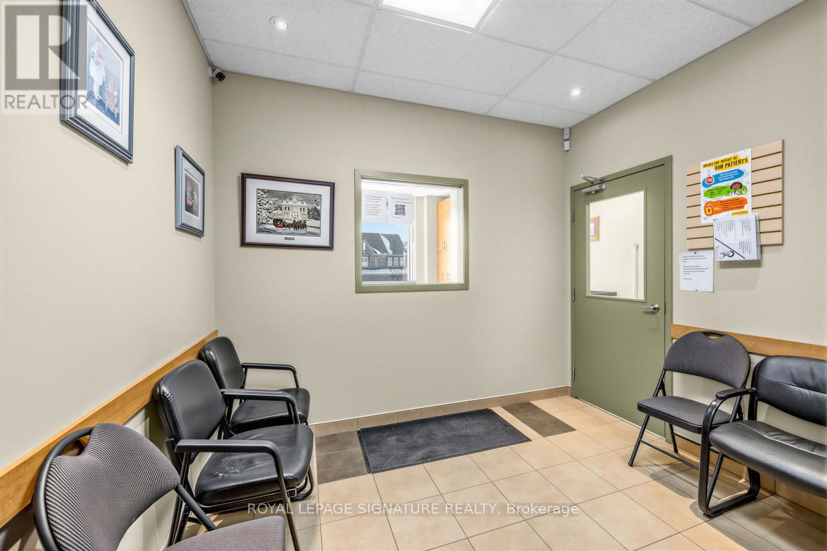 201 - 100 Pertosa Drive, Brampton, Ontario  L6X 0H9 - Photo 4 - W12845286