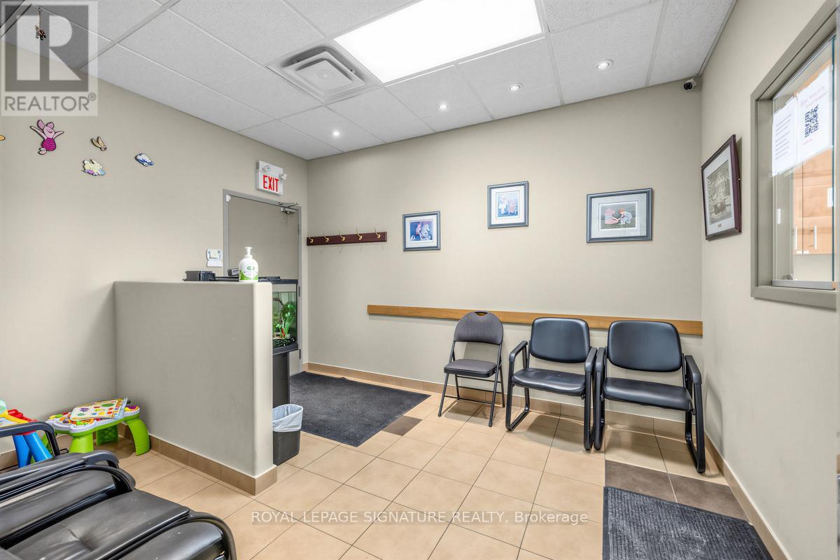 201 - 100 Pertosa Drive, Brampton, Ontario  L6X 0H9 - Photo 6 - W12845286