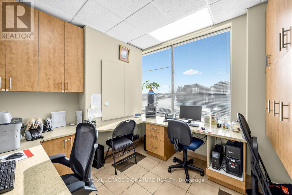 201 - 100 Pertosa Drive, Brampton, Ontario  L6X 0H9 - Photo 8 - W12845286