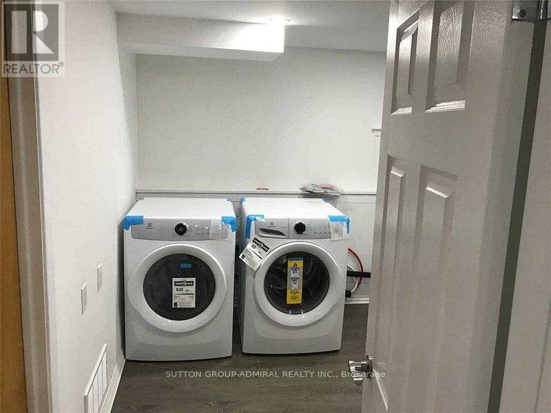 2 Sevenoaks Avenue, Toronto, Ontario  M8Z 3P7 - Photo 18 - W12845310