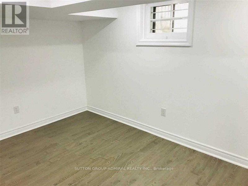 2 Sevenoaks Avenue, Toronto, Ontario  M8Z 3P7 - Photo 19 - W12845310