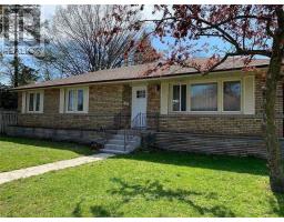 2 SEVENOAKS AVENUE, Toronto, Ontario