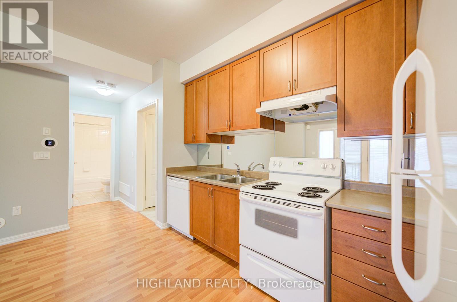 10 - 3115 Boxford Crescent, Mississauga, Ontario  L5M 0X1 - Photo 7 - W12845324