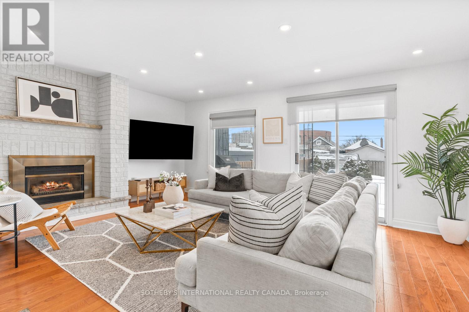 15a Schell Avenue, Toronto, Ontario  M6E 2S7 - Photo 2 - W12845328