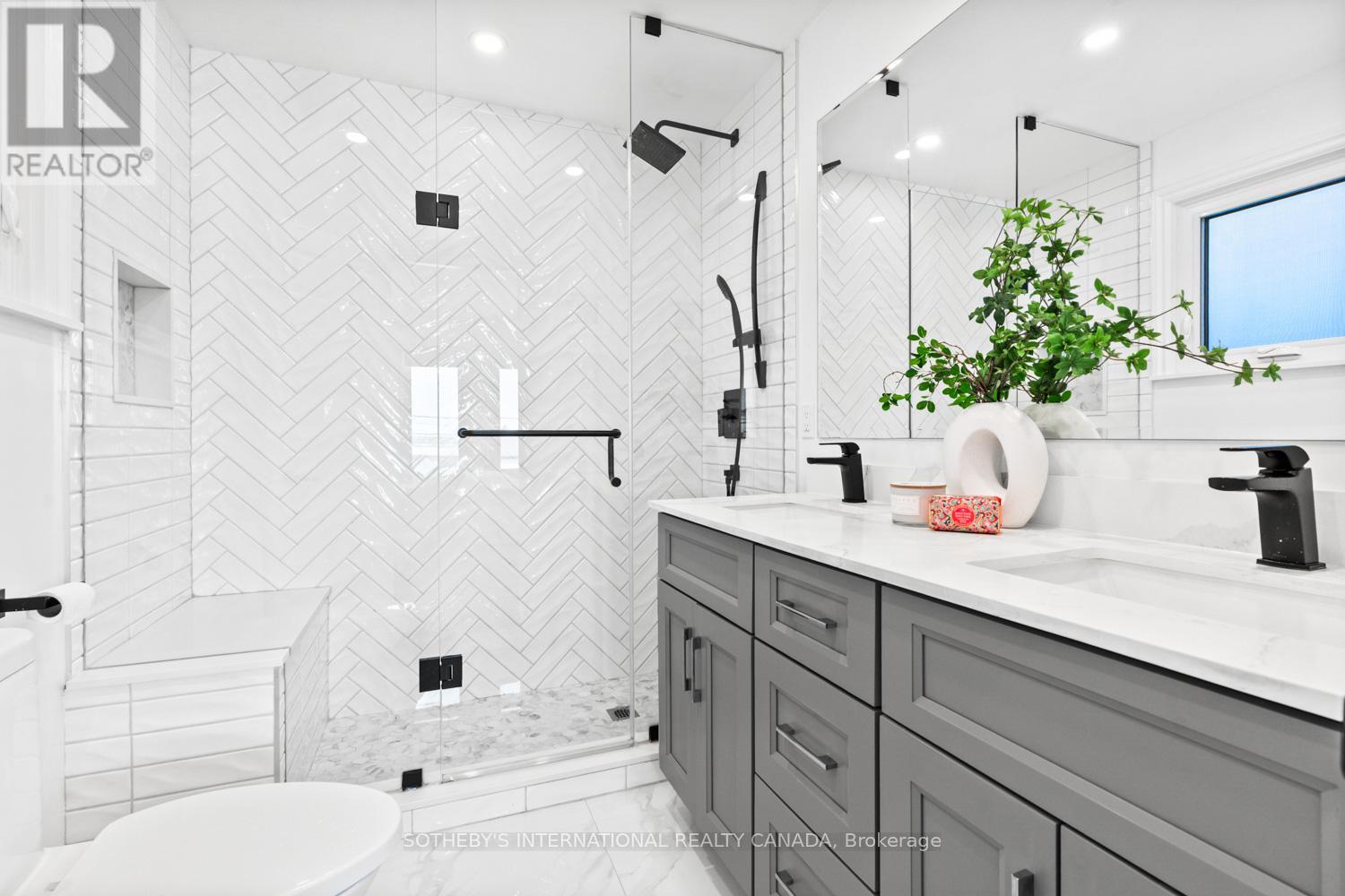 15a Schell Avenue, Toronto, Ontario  M6E 2S7 - Photo 31 - W12845328