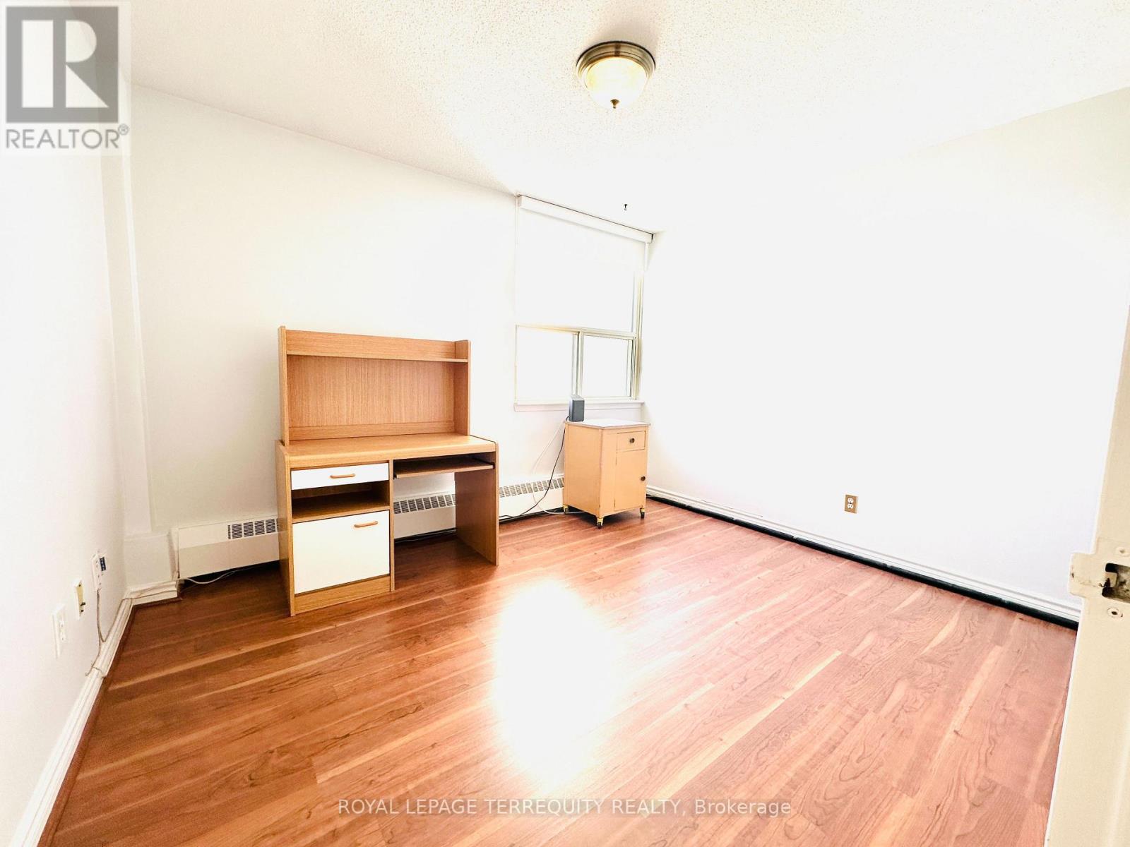 2212 - 155 Marlee Avenue, Toronto, Ontario  M6B 4B5 - Photo 14 - W12845372