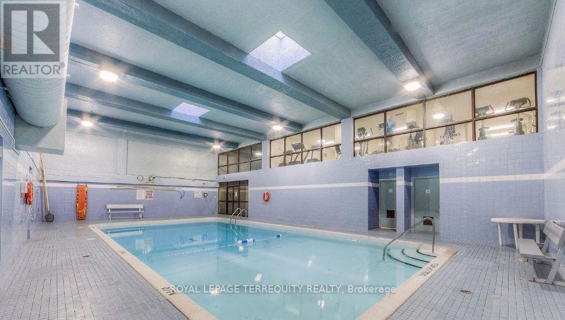 2212 - 155 Marlee Avenue, Toronto, Ontario  M6B 4B5 - Photo 25 - W12845372