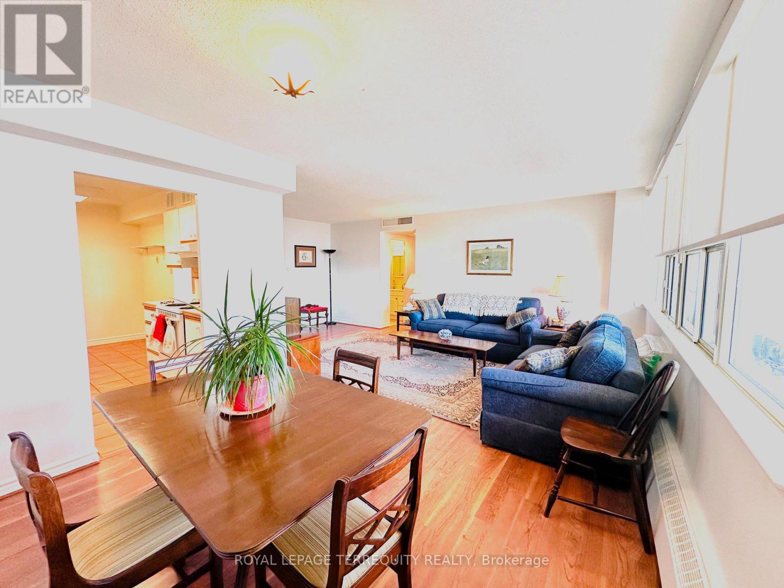 2212 - 155 Marlee Avenue, Toronto, Ontario  M6B 4B5 - Photo 4 - W12845372