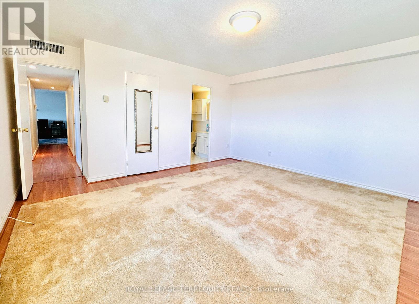 2212 - 155 Marlee Avenue, Toronto, Ontario  M6B 4B5 - Photo 9 - W12845372