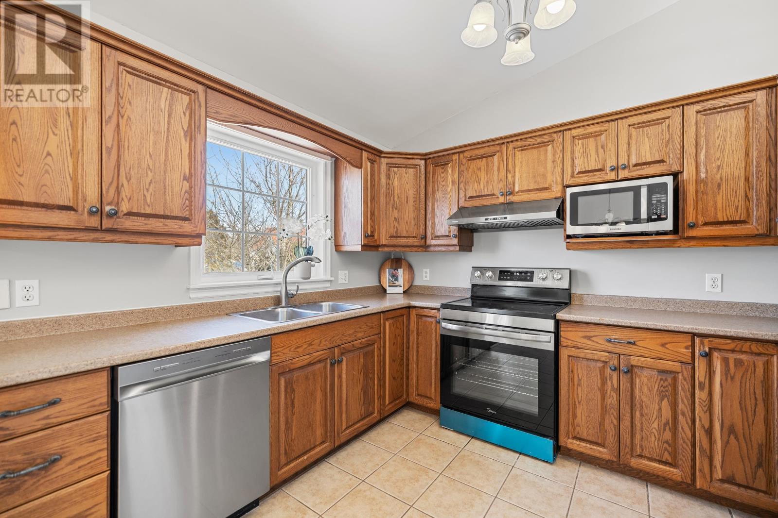 28 Southway Crescent, West Royalty, Prince Edward Island  C1E 2K5 - Photo 14 - 202603832