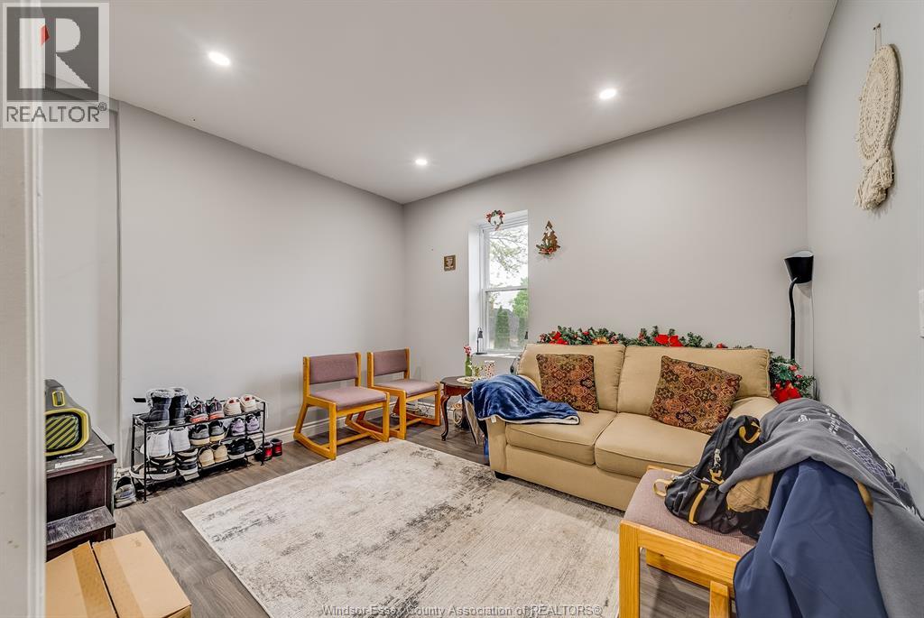 658 Tournier, Windsor, Ontario  N9C 3H2 - Photo 13 - 26004571