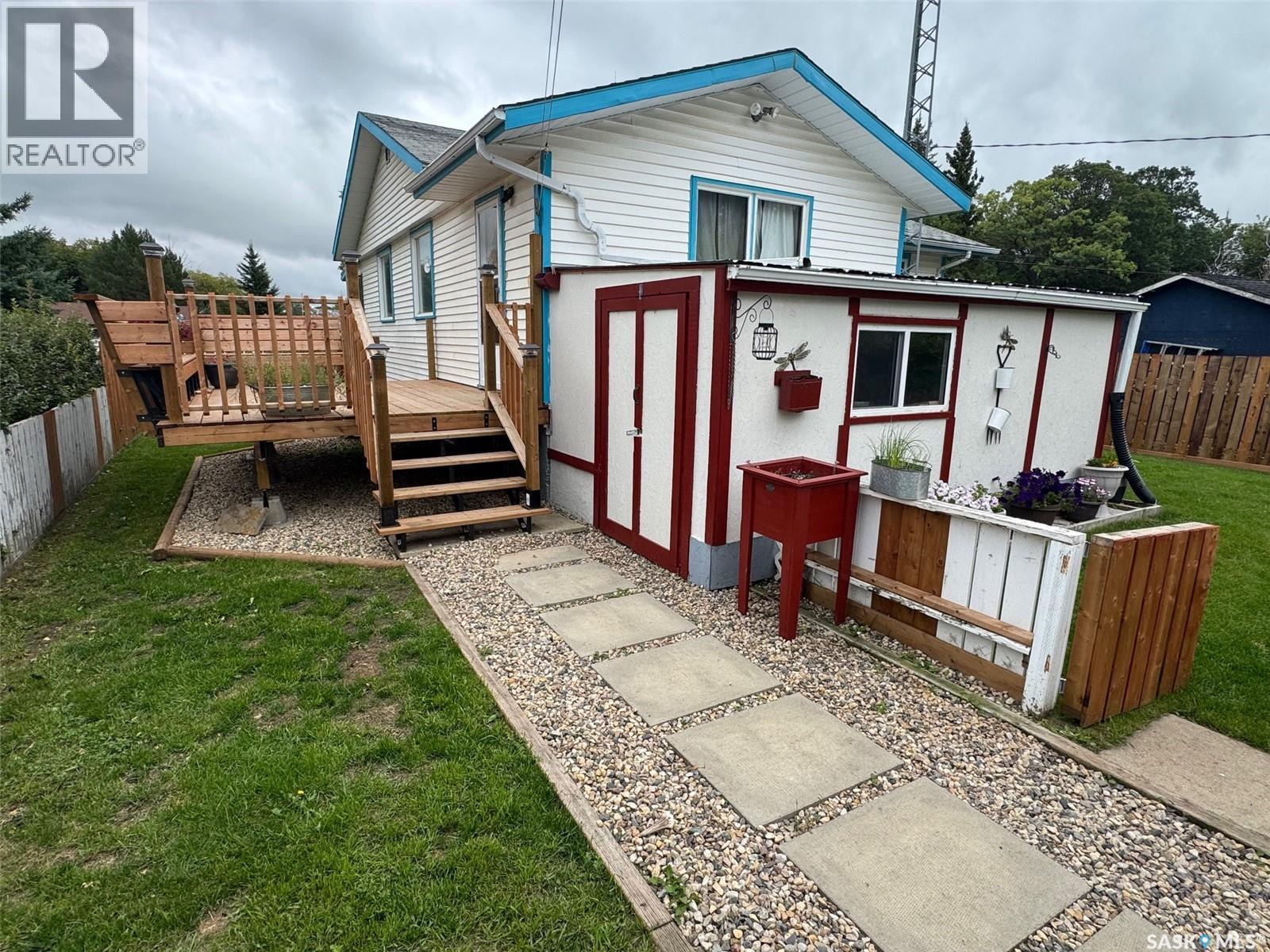 202 2nd Avenue, Spalding, Saskatchewan  S0K 4C0 - Photo 5 - SK029577