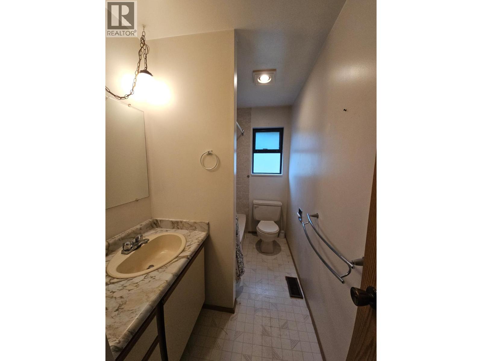 323 Cottonwood Avenue, Tumbler Ridge, British Columbia  V0C 2W0 - Photo 31 - 10377599