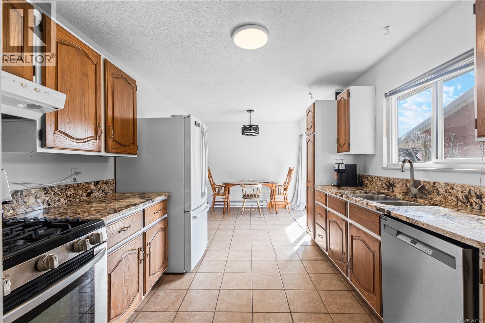 1860 Cranberry Cir, Campbell River, British Columbia  V9W 5P9 - Photo 6 - 1027475