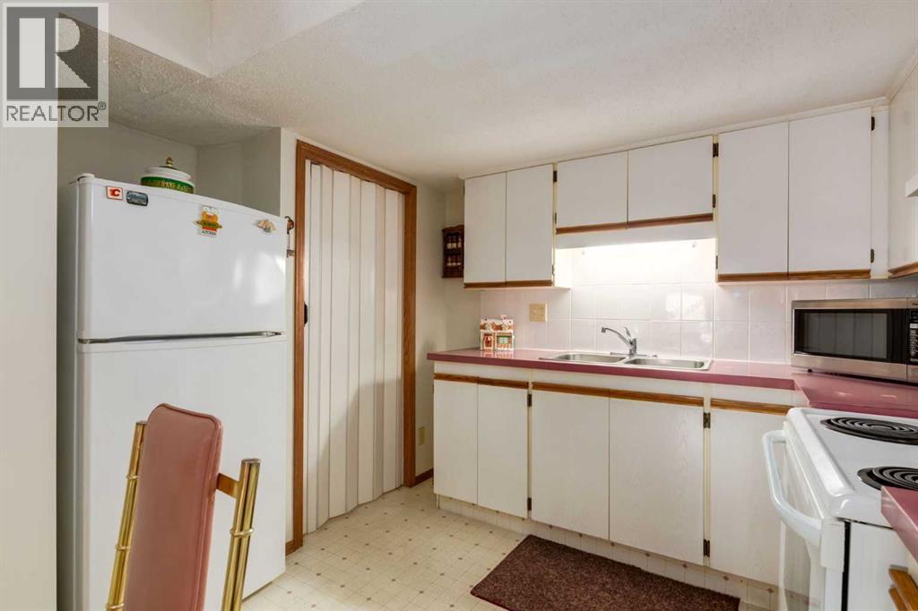 180 Edgevalley Circle Nw, Calgary, Alberta  T3A 4Z8 - Photo 36 - A2289124