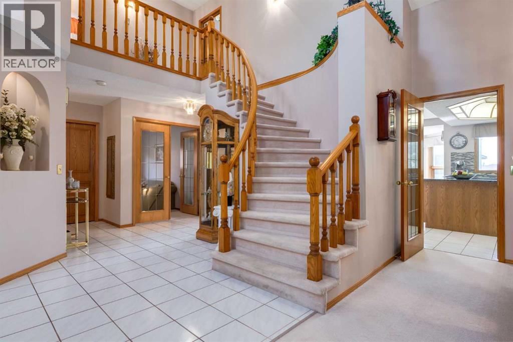 180 Edgevalley Circle Nw, Calgary, Alberta  T3A 4Z8 - Photo 3 - A2289124