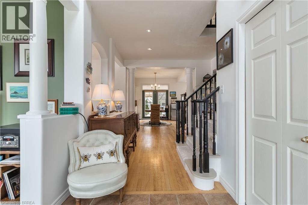 211 Dundas Street W, Paris, Ontario  N3L 4H2 - Photo 3 - 40808987