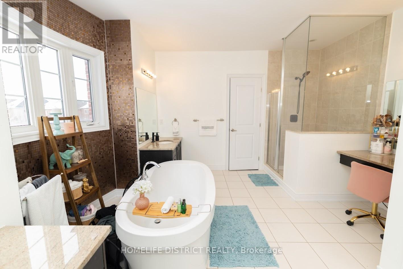 210 Cannes Avenue, Vaughan, Ontario L4H 3X2 - Photo 14 - N12824984