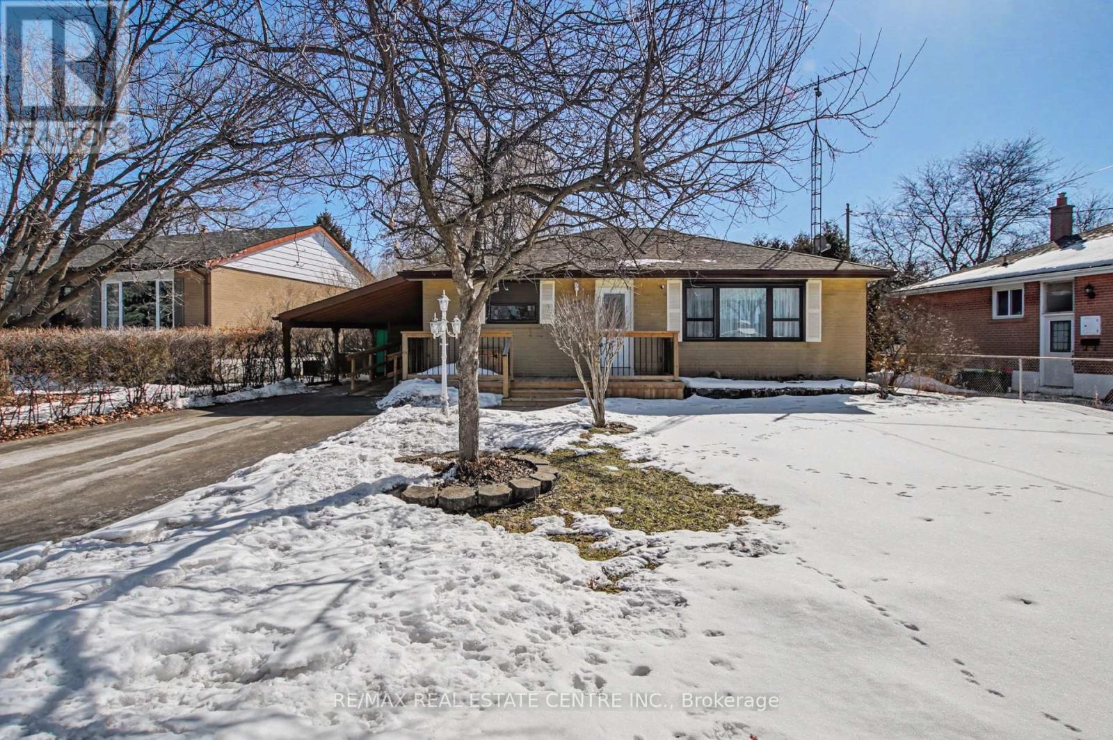 112 Anne Boulevard, Milton, Ontario  L9T 1A3 - Photo 2 - W12837652